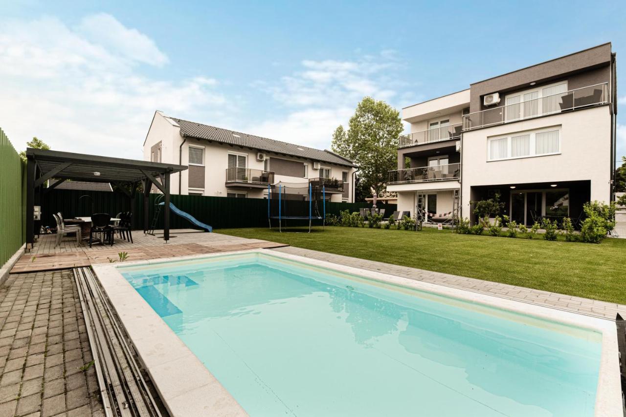 Oak Residents Siofok Apartment Exterior photo