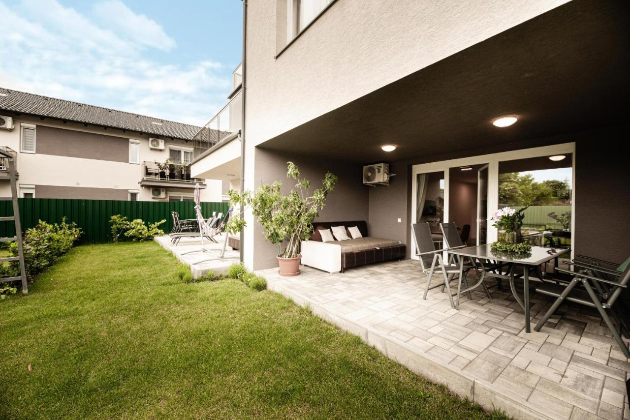 Oak Residents Siofok Apartment Exterior photo